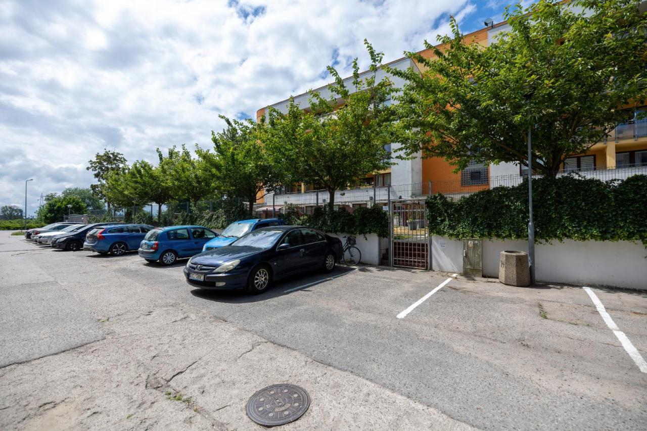 Apartamenty Wisniowy Sad By Noclegi Renters Kolobřeh Exteriér fotografie